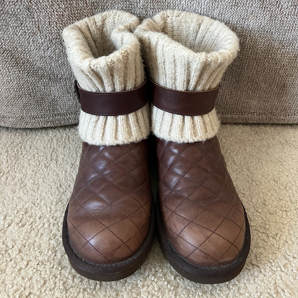 UGG Australia Quilted Leather Knit Cuff Fall/Winter Cozy Boots Women’s Size 7
